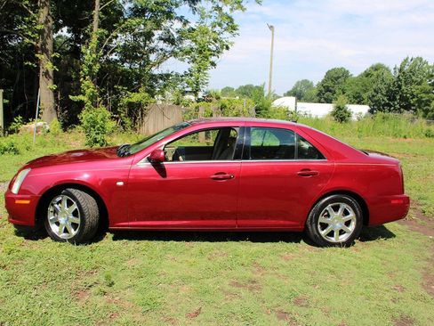 Used 2005 Cadillac STS w/ Preferred Equipment Group RWD image 12
