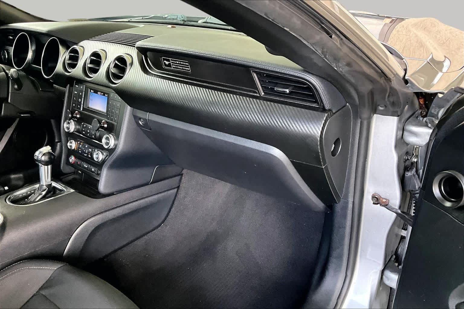 Used 2020 Ford Mustang Coupe RWD image 17