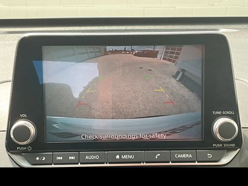 Used 2024 Nissan Altima 2.5 SV FWD image 21