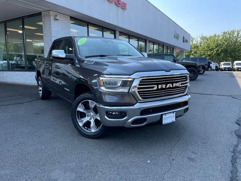 Used 2023 RAM 1500 Laramie AWD/4WD image 3