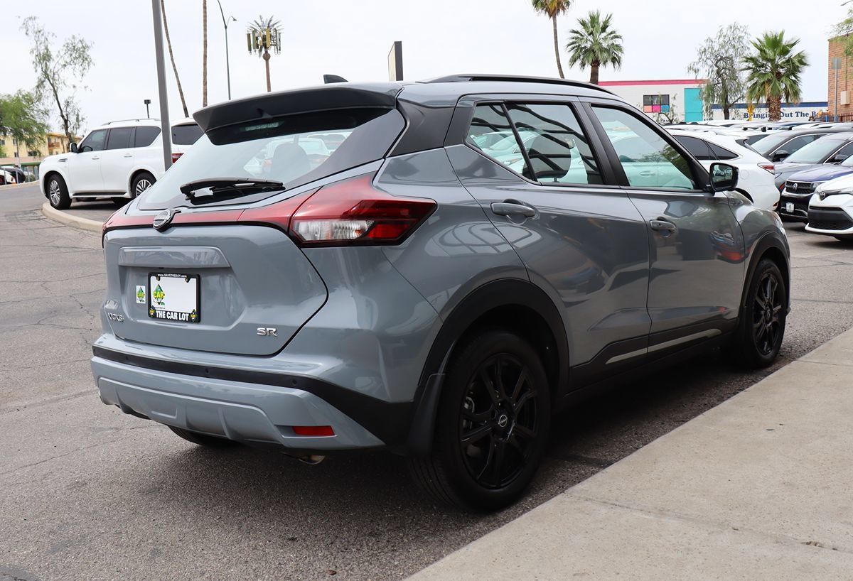 Used 2023 Nissan Kicks SR FWD image 13