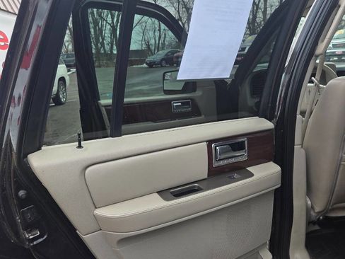 Used 2013 Lincoln Navigator 4WD image 10