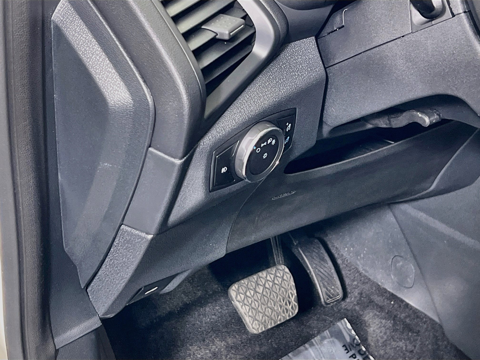 Used 2018 Ford EcoSport SE FWD image 10