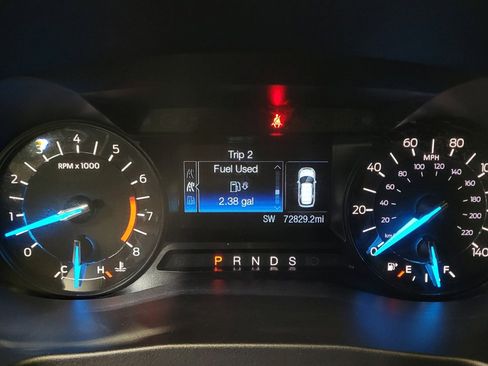 Used 2018 Ford Explorer XLT AWD/4WD image 23