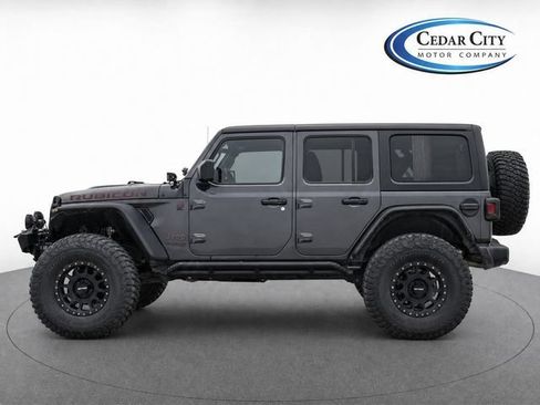 Used 2018 Jeep Wrangler Unlimited Rubicon w/ Cold Weather Group AWD/4WD image 6