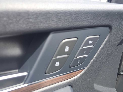 Certified 2025 Audi Q5 2.0T Premium Plus w/ Premium Plus Package image 25