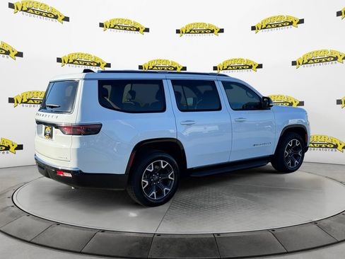 Used 2024 Jeep Wagoneer Series III image 5