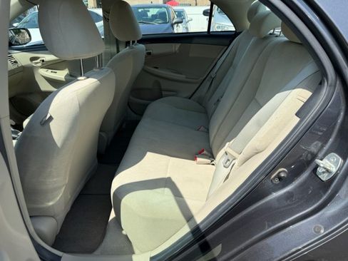 Used 2012 Toyota Corolla L FWD image 14