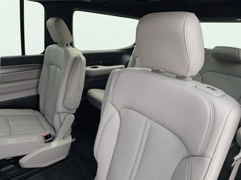New 2026 Jeep Grand Wagoneer Limited AWD/4WD image 33