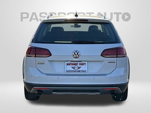 Used 2019 Volkswagen Golf Alltrack SEL image 3