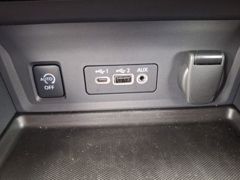 New 2025 Nissan Sentra SV image 17