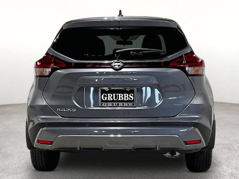 Used 2024 Nissan Kicks S FWD image 5