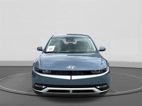 Used 2024 Hyundai Ioniq 5 SEL RWD image 2