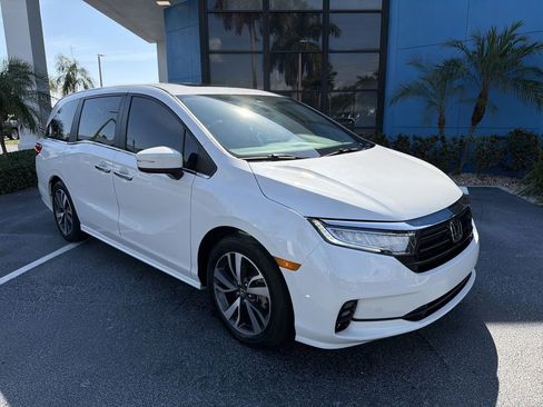 Certified 2024 Honda Odyssey Touring image 18