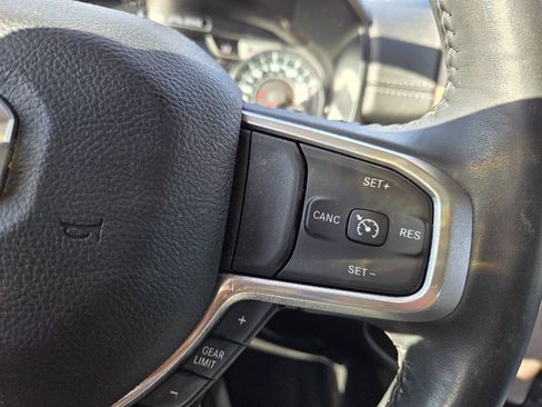 Used 2022 RAM 1500 Laramie AWD/4WD image 7