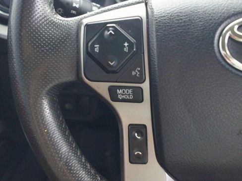 Used 2018 Toyota Tacoma SR5 image 7