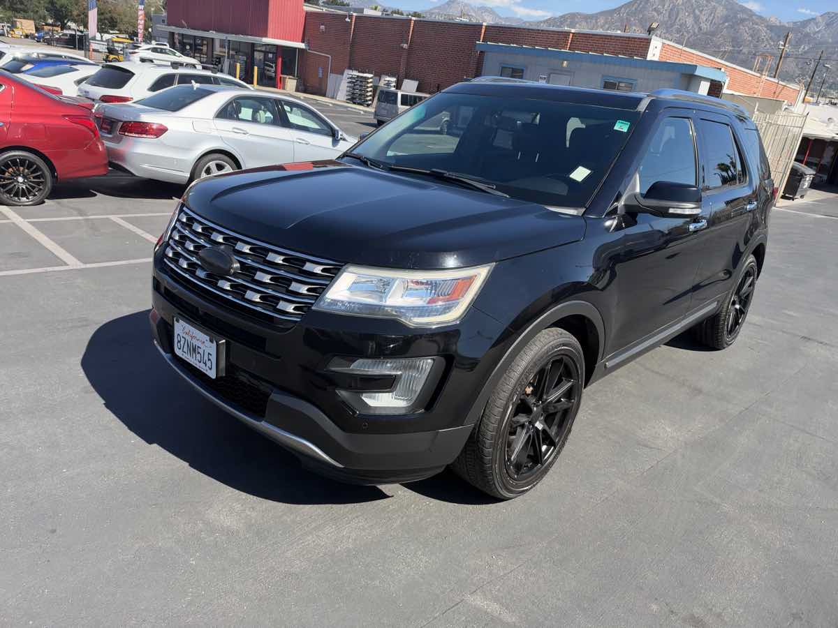Used 2016 Ford Explorer Limited FWD image 2