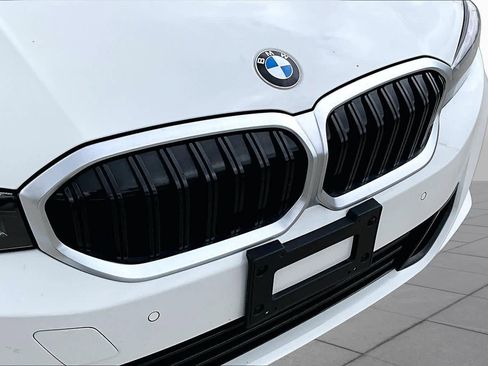 Used 2024 BMW 330i Sedan w/ Premium Package RWD image 29