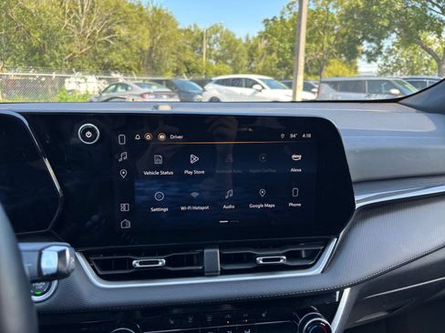 Used 2025 Chevrolet Equinox LT FWD image 21