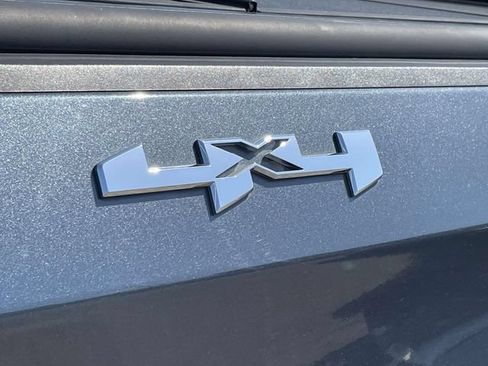 Used 2019 GMC Sierra 1500 SLT w/ SLT Premium Package AWD/4WD image 8