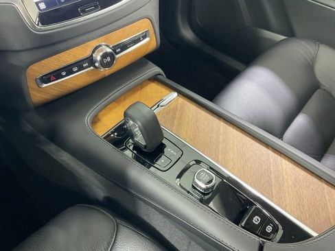 Certified 2023 Volvo XC90 T8 Plus w/ Protection Package Premier image 15