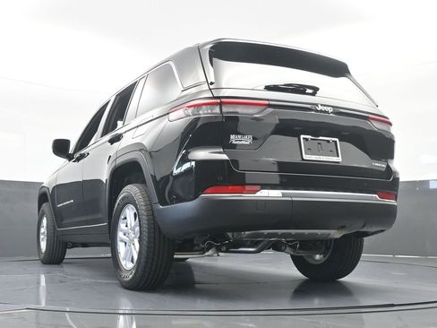 Used 2025 Jeep Grand Cherokee Laredo image 55