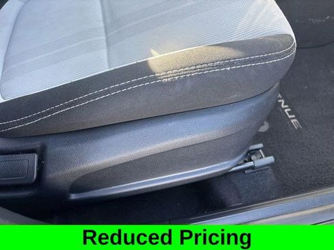 Used 2024 Hyundai Venue SEL image 39