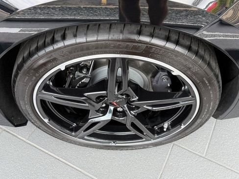 Used 2024 Chevrolet Corvette Stingray Premium Conv w/ Battery Protection Package image 5