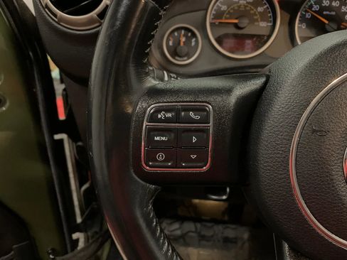 Used 2016 Jeep Wrangler Sahara image 22