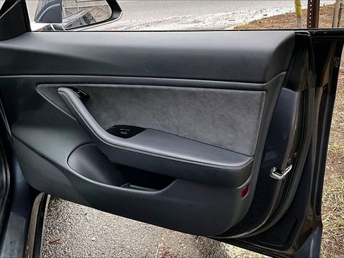 Used 2020 Tesla Model 3 Long Range image 28