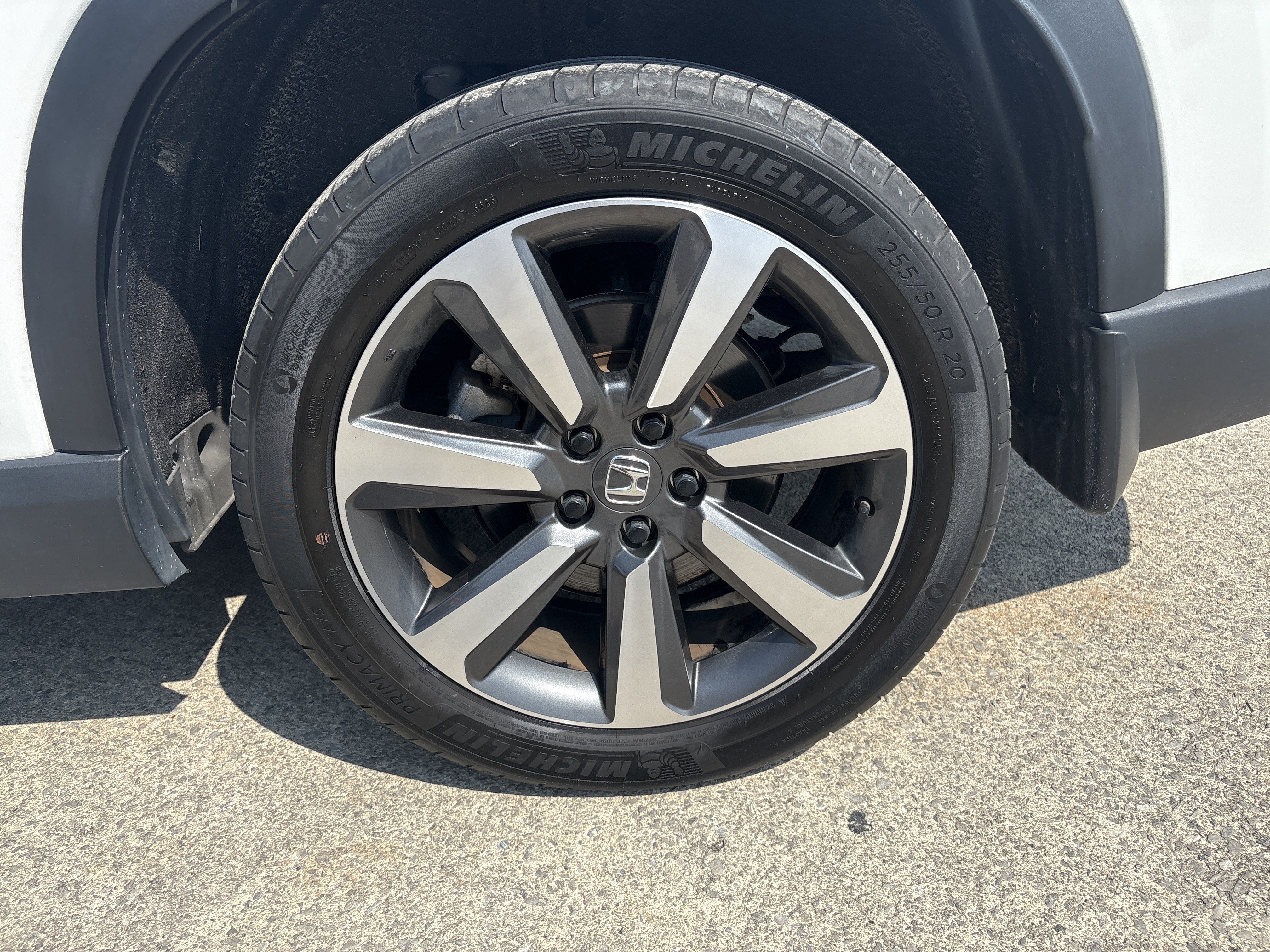 Used 2024 Honda Pilot Touring image 7