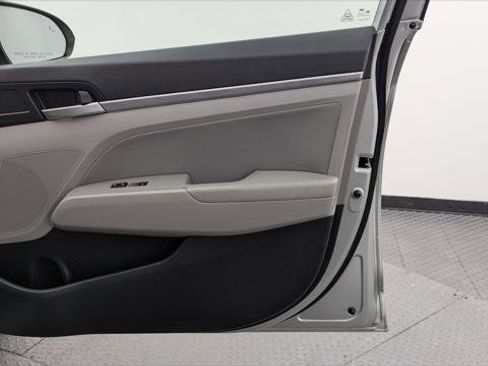 Used 2020 Hyundai Elantra SEL image 23