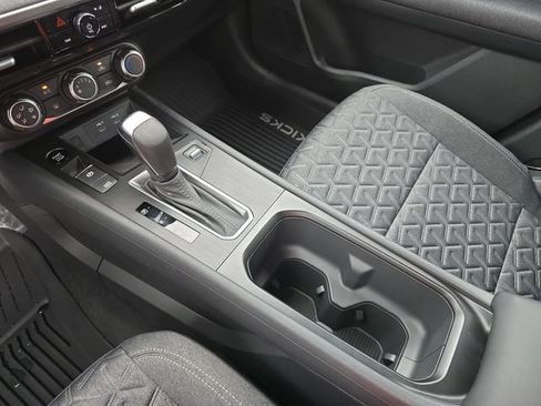 Certified 2025 Nissan Kicks SV FWD image 24