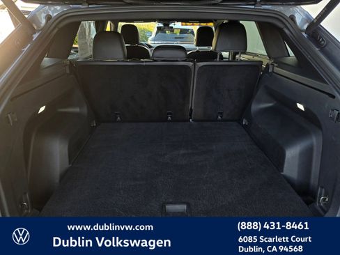 Certified 2024 Volkswagen Atlas Cross Sport SE image 22