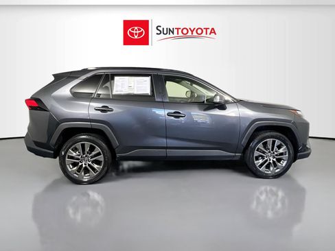 Used 2023 Toyota RAV4 XLE Premium image 2