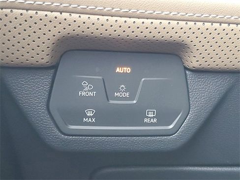 New 2026 Volkswagen Atlas Cross Sport SE image 22