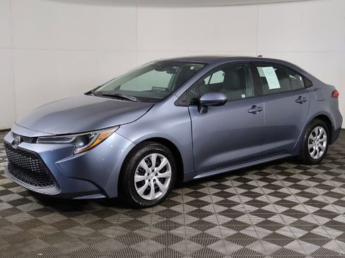 Used 2022 Toyota Corolla LE FWD image 5