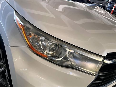 Used 2014 Toyota Highlander XLE image 27