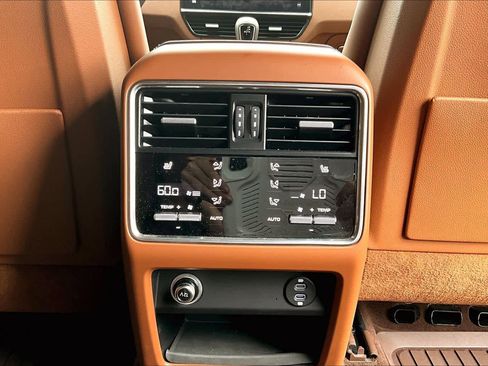 Used 2023 Porsche Cayenne Turbo image 32