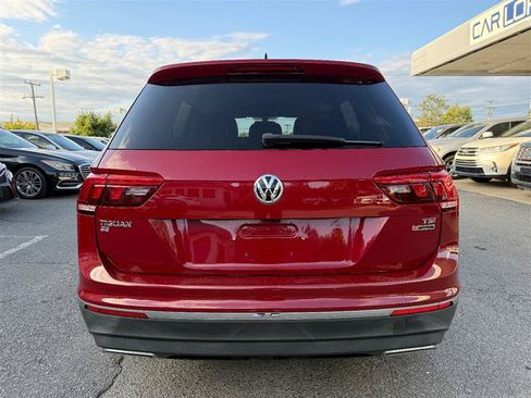 Used 2018 Volkswagen Tiguan SE AWD/4WD image 7