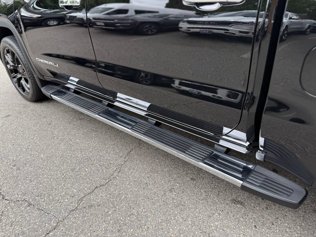 Used 2025 GMC Sierra 1500 Denali AWD/4WD image 29