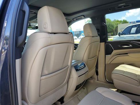 Certified 2023 Cadillac Escalade Premium Luxury w/ LPO, Radiant Package AWD/4WD image 35