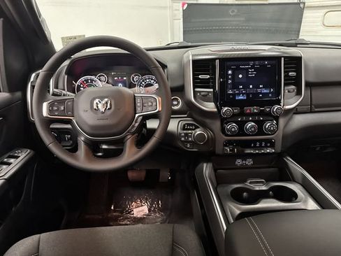 New 2026 RAM 1500 4x4 Crew Cab image 5