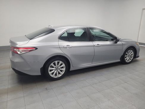 Used 2020 Toyota Camry LE image 10