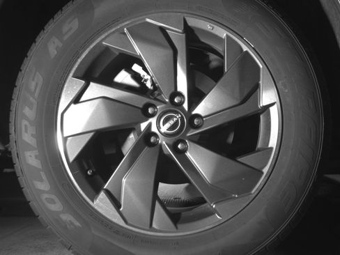 Used 2025 Nissan Rogue SV FWD image 15