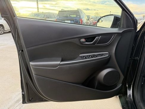 Used 2018 Hyundai Kona SE image 9