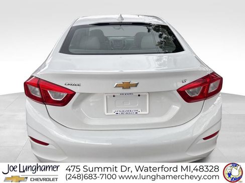 Used 2016 Chevrolet Cruze LT w/ Convenience Package FWD image 4