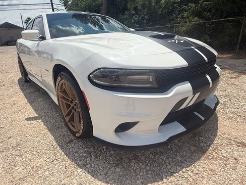 Used 2019 Dodge Charger R/T image 3