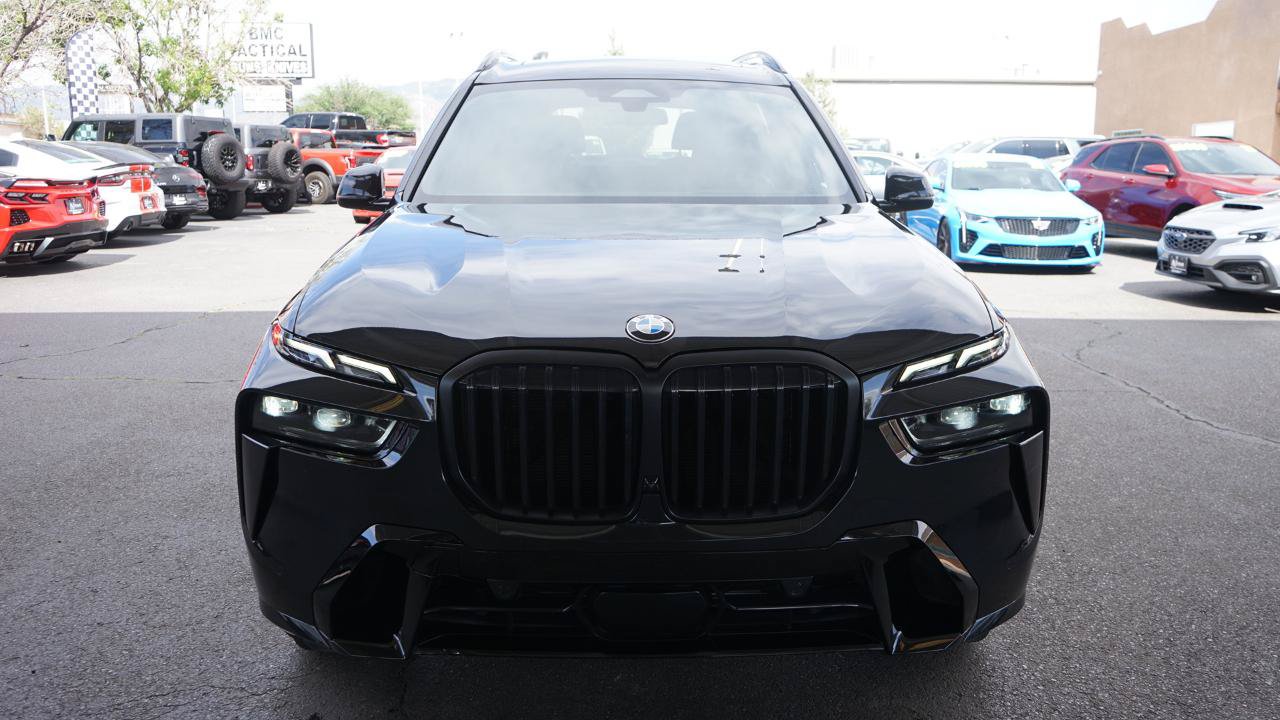 Used 2024 BMW X7 xDrive40i w/ M Sport Package AWD/4WD image 8