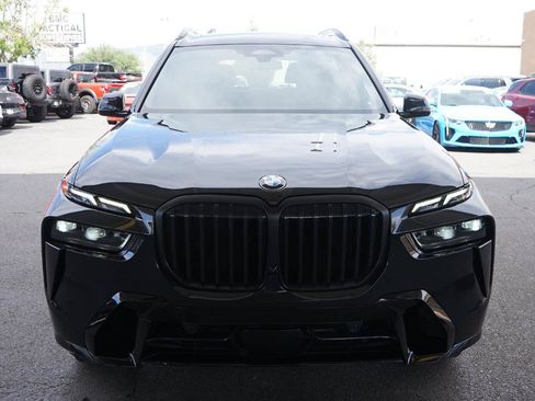 Used 2024 BMW X7 xDrive40i w/ M Sport Package AWD/4WD image 8